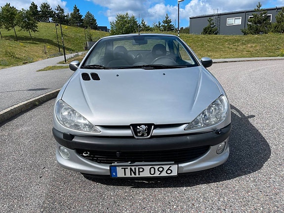 Peugeot 206 CC 3 of 5