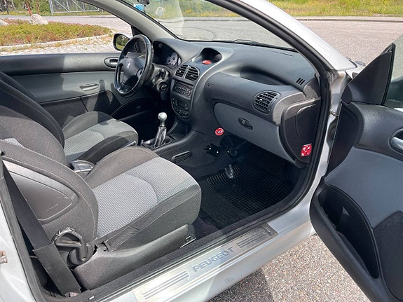 Peugeot 206 CC 8 of 8