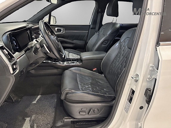 Kia Sorento 8 of 14