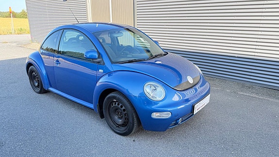 Volkswagen New Beetle 5 of 5