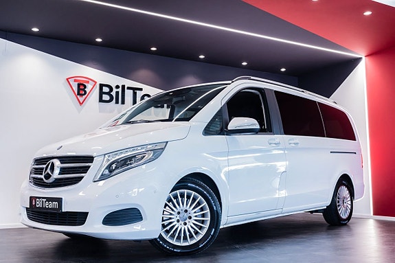 Mercedes-Benz V250 3 of 5