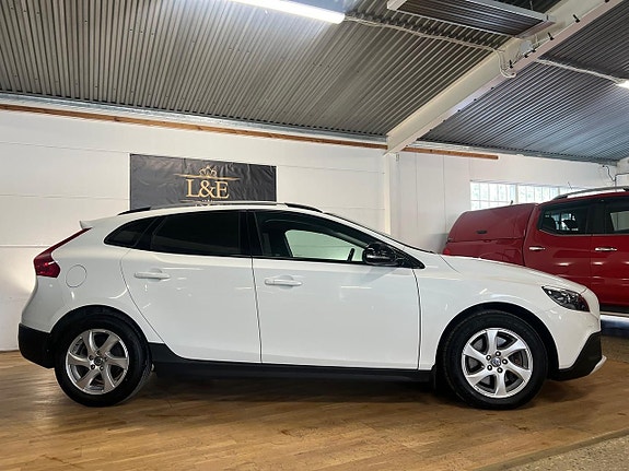 Volvo V40 Cross Country 4 of 5