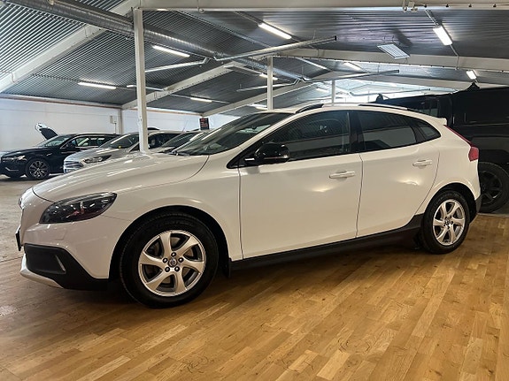Volvo V40 Cross Country 5 of 5