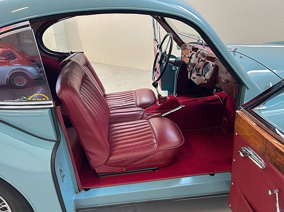 Jaguar XK140 19 of 23