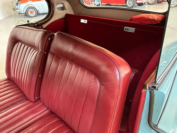 Jaguar XK140 15 of 23