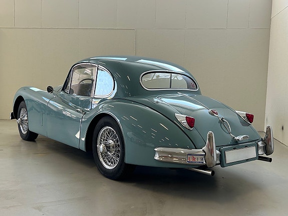 Jaguar XK140 7 of 23