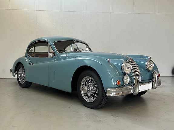 Jaguar XK140 2 of 23