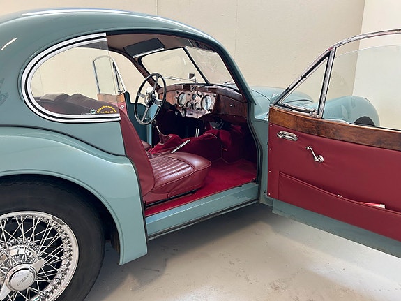 Jaguar XK140 21 of 23