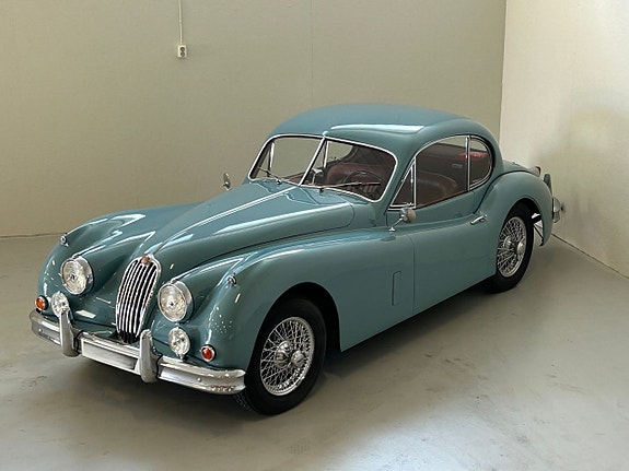 Jaguar XK140 3 of 23