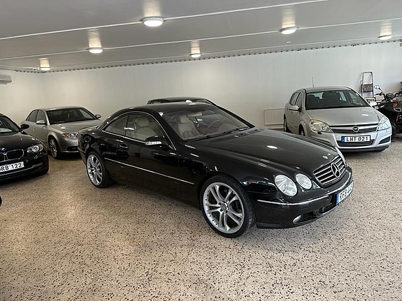 Mercedes-Benz CL500 3 of 5