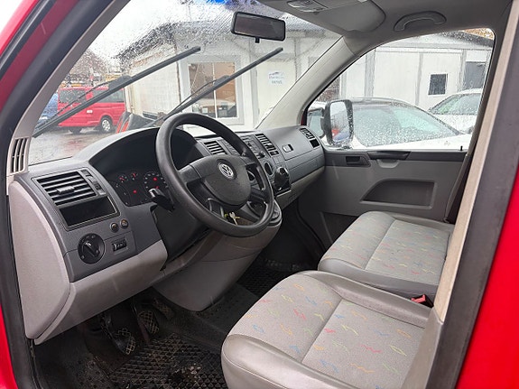 Volkswagen Transporter 6 of 10