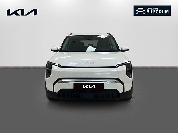 Kia EV3 2 of 18
