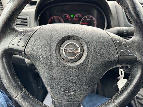 Opel Combo 19 of 25