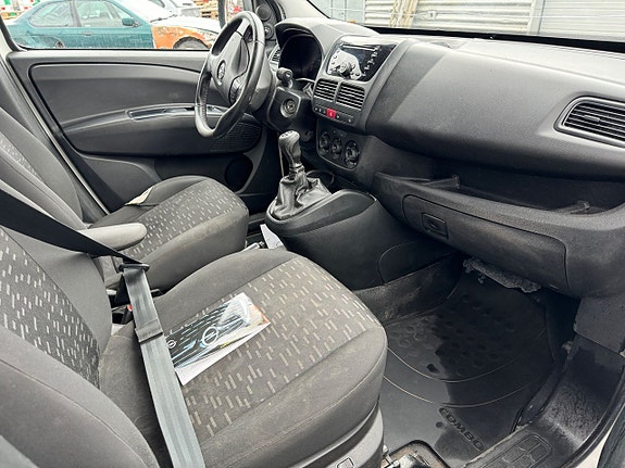 Opel Combo 14 of 25