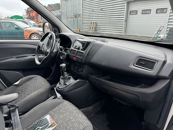 Opel Combo 15 of 25