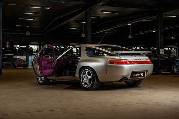 Porsche 928 5 of 28