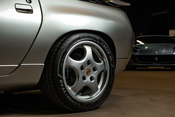 Porsche 928 26 of 28
