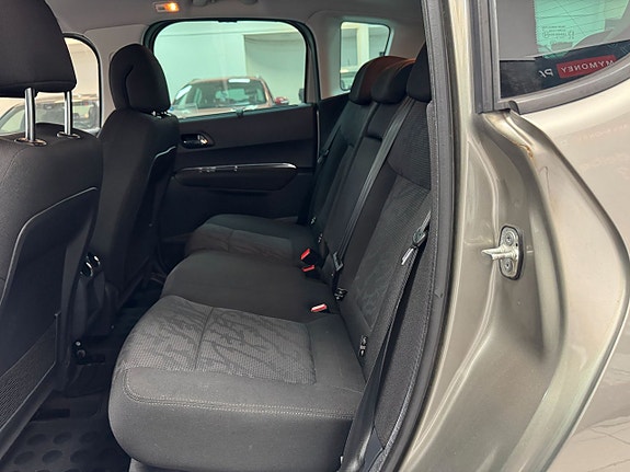 Peugeot 3008 16 of 21