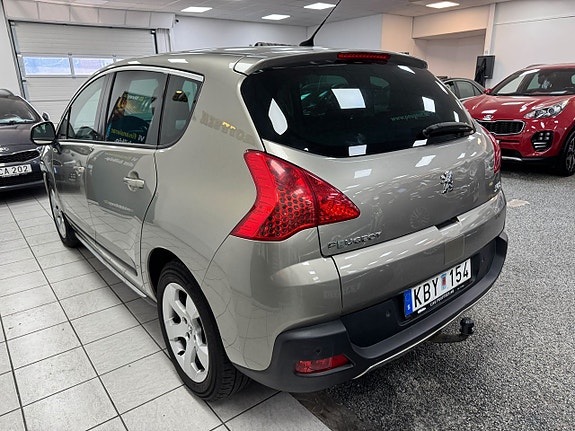Peugeot 3008 3 of 5