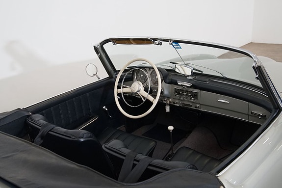 Mercedes-Benz 190 SL 20 of 26