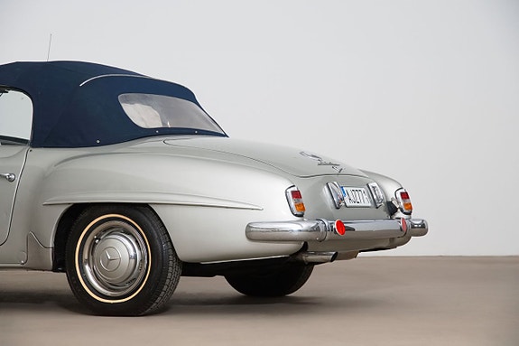 Mercedes-Benz 190 SL 24 of 26