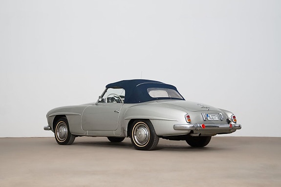 Mercedes-Benz 190 SL 23 of 26