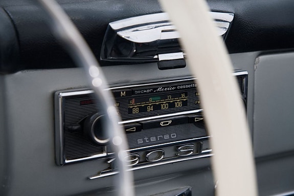 Mercedes-Benz 190 SL 14 of 26