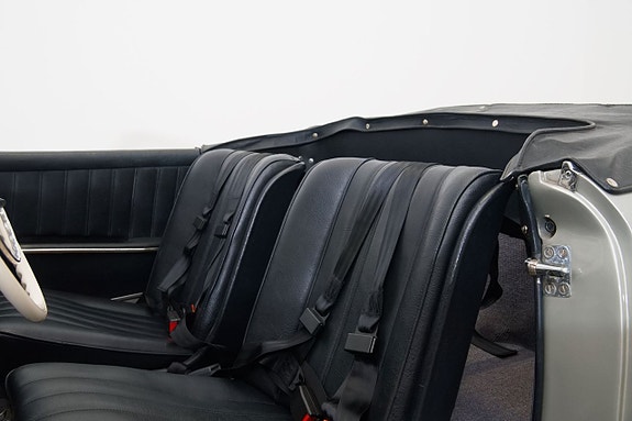 Mercedes-Benz 190 SL 9 of 26