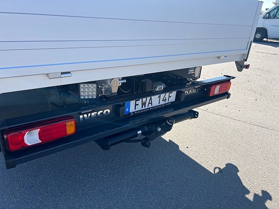 Iveco Daily 50C18 A8 Hi-Matic Kranbil Fjärrstyrd Kran 22 of 30