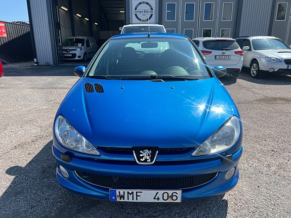 Peugeot 206 2 of 5