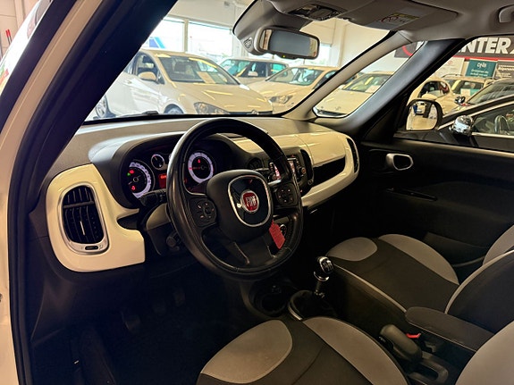 Fiat 500L 12 of 23