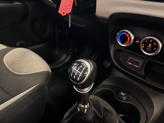 Fiat 500L 21 of 23