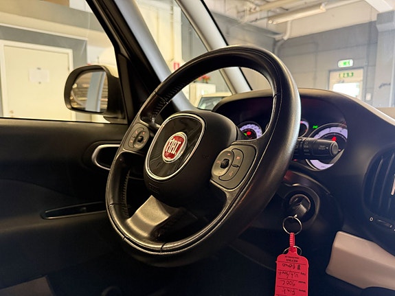 Fiat 500L 19 of 23