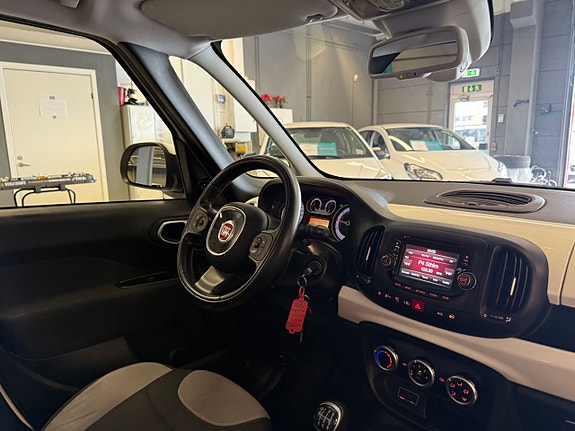 Fiat 500L 18 of 23