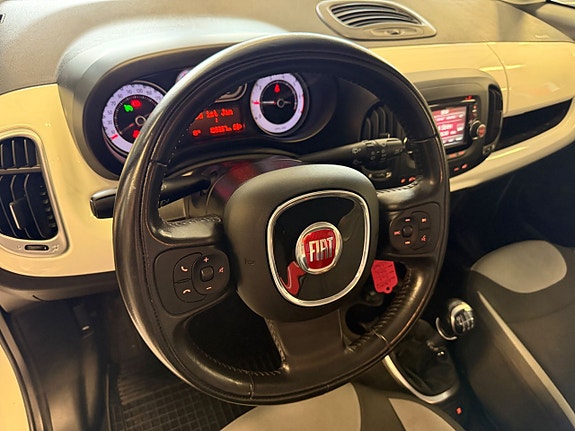 Fiat 500L 16 of 23