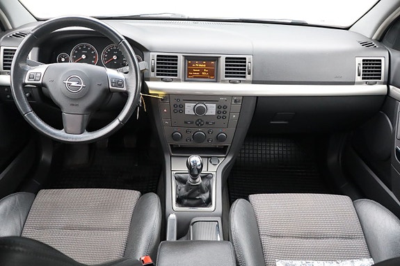 Opel Vectra 8 of 16
