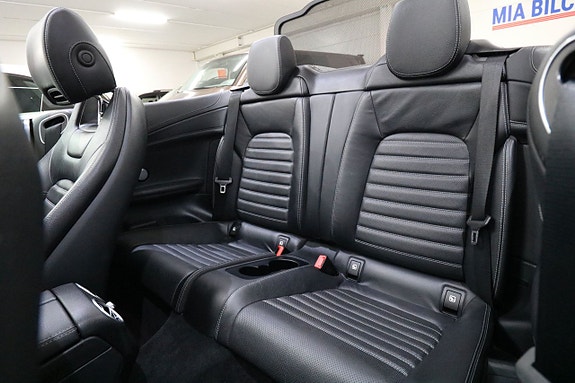 Mercedes-Benz C300 13 of 22