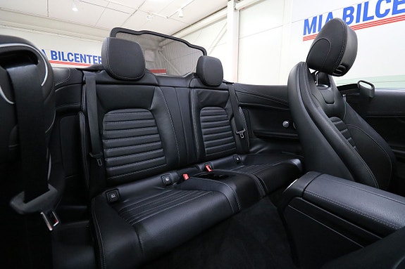 Mercedes-Benz C300 14 of 22