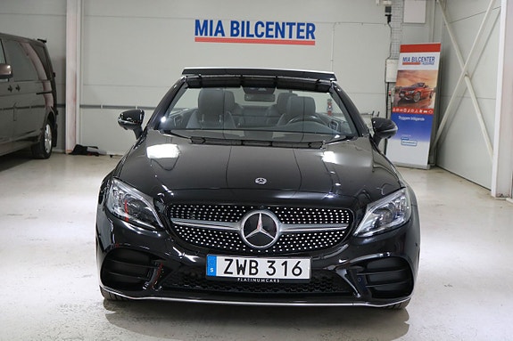 Mercedes-Benz C300 5 of 5