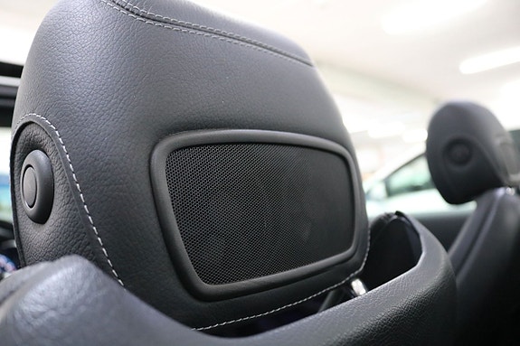 Mercedes-Benz C300 11 of 22