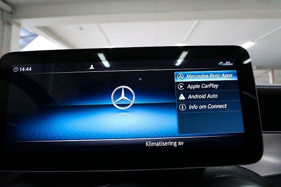 Mercedes-Benz C300 9 of 22