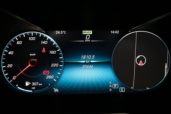Mercedes-Benz C300 10 of 22