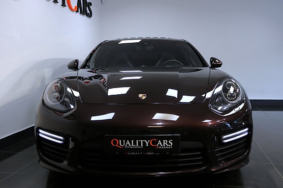 Porsche Panamera GTS 5 of 5