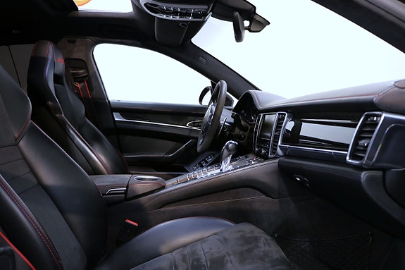 Porsche Panamera GTS 17 of 25
