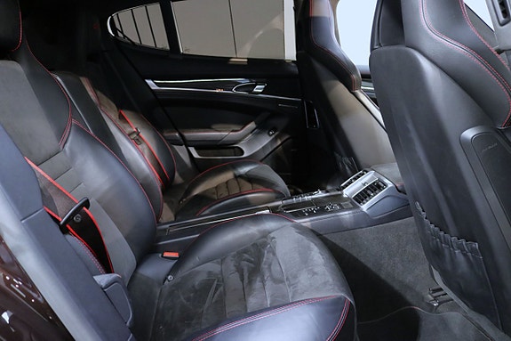 Porsche Panamera GTS 19 of 25
