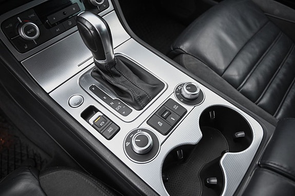 Volkswagen Touareg 10 of 27