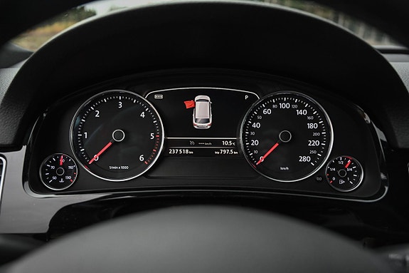 Volkswagen Touareg 17 of 27