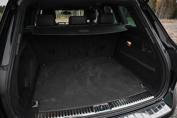 Volkswagen Touareg 24 of 27