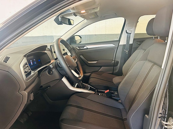 Volkswagen T-Roc 9 of 16
