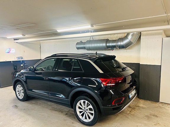Volkswagen T-Roc 7 of 16